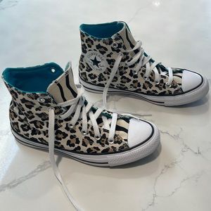 Converse All Star. Woman’s size 7.5. New